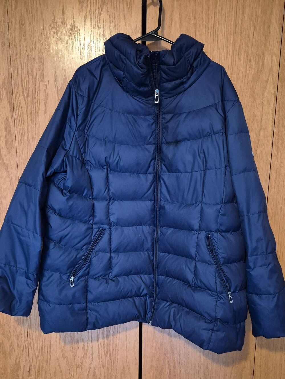 Calvin Klein Women’s Navy Blue Puffer Jacket – Size 2X